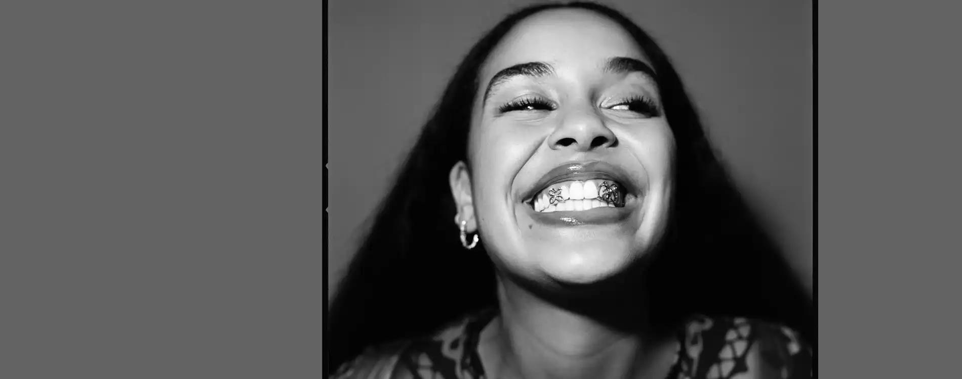 48-jorja-smith-header-1900-x-990