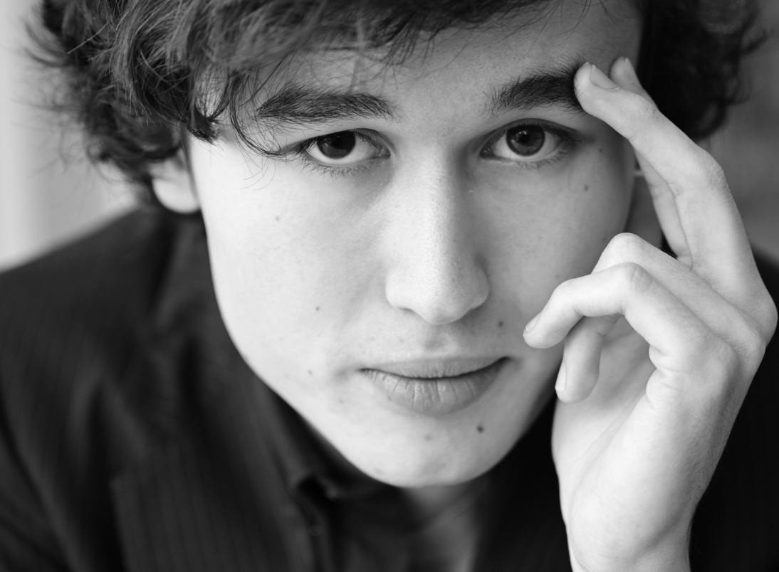 Daniel Lozakovich joue et dirige Bach